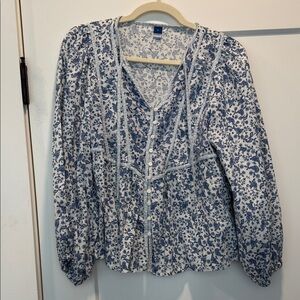 Floral Blue and White Women's Top